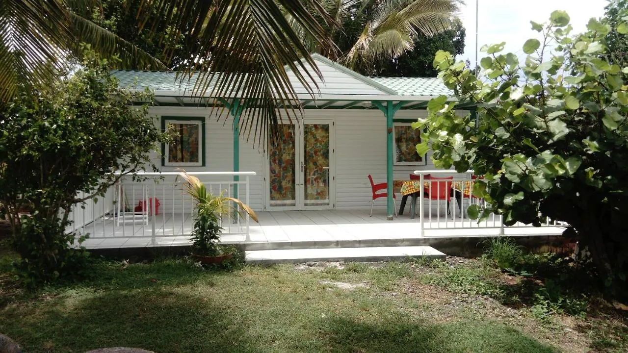 Les Gîtes Hoprins Le Moule 0*,  Guadeloupe