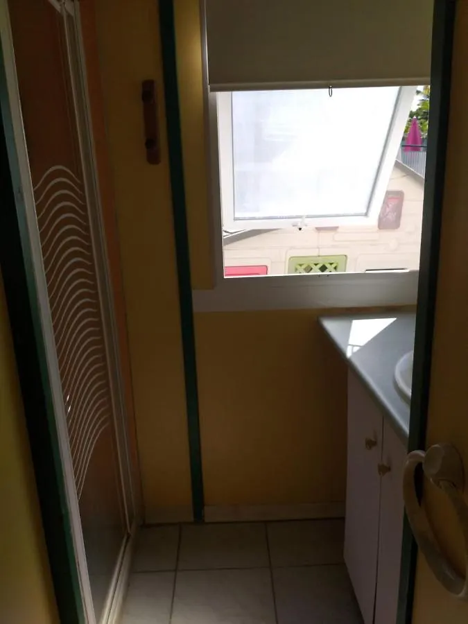 Capsule hotel Les Gites Hoprins Le Moule